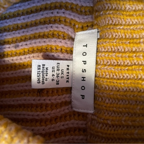Cute mustard yellow knit sweater 💛 - Picture 3 of 4